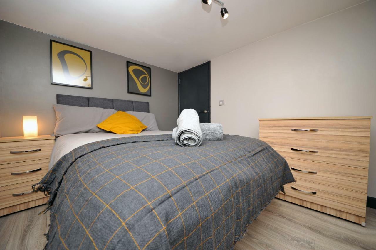 Stone'S Throw City Centre - Tv In Every Bedroom! Swansea Exterior foto