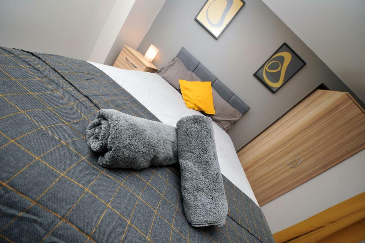 Stone'S Throw City Centre - Tv In Every Bedroom! Swansea Exterior foto